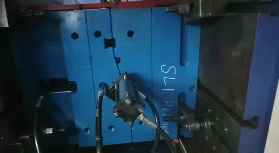 Molde de inyección de plástico para casco/casco para motocicleta (cz